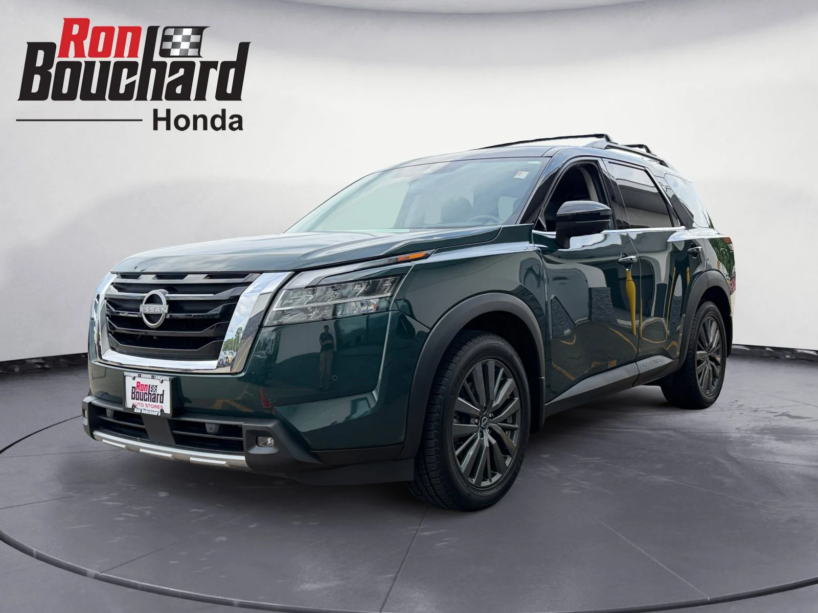 Certified Used 2023 Obsidian Green Pearl/Super Black Nissan SL image 5