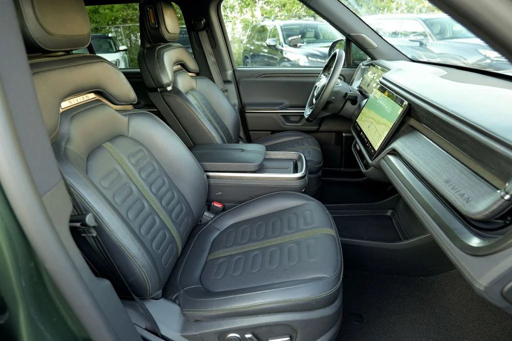 Used 2025 Green Rivian Adventure Dual Motor Standard Pack image 36
