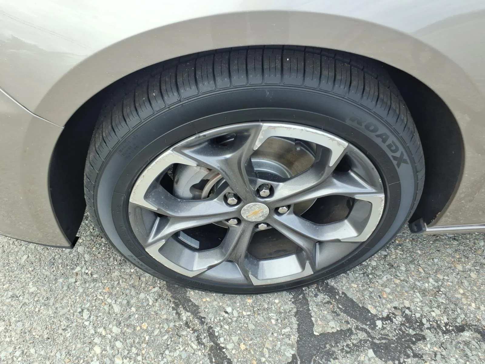 Used 2024 Mineral Gray Metallic Chevrolet LT image 8