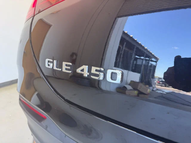 Certified Used 2025 Obsidian Black Metallic Mercedes-Benz GLE 450 image 36