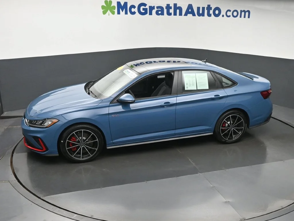 Used 2026 Blue Volkswagen 2.0T Autobahn image 22