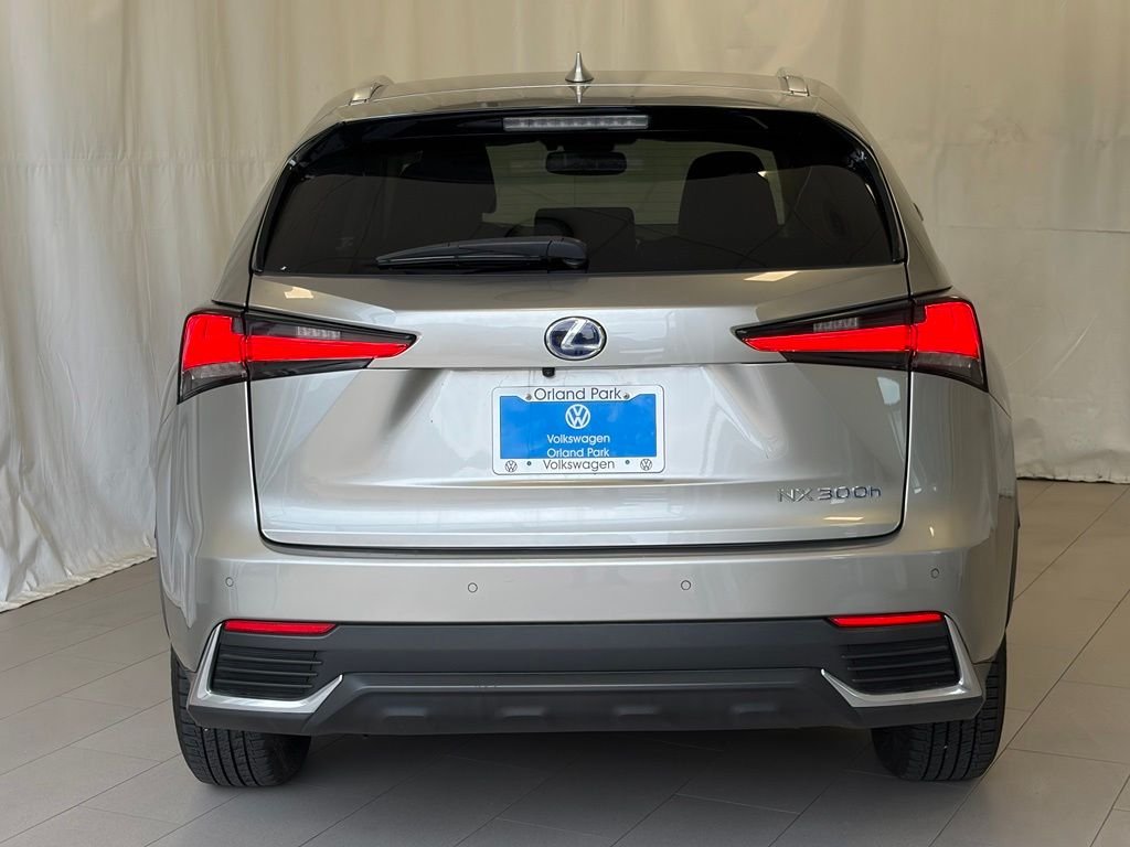 Used 2021 Silver Lexus 300h image 8