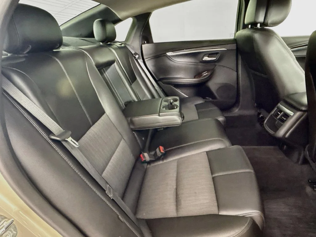 Used 2014 Gold Chevrolet LT image 26