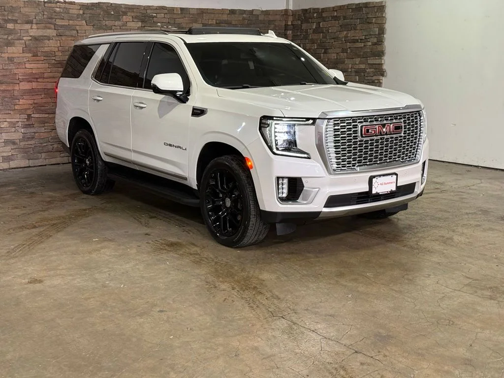 Used 2024 White Frost GMC Denali image 3