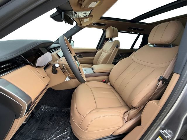 New 2026 Eiger Grey Land Rover SE image 10