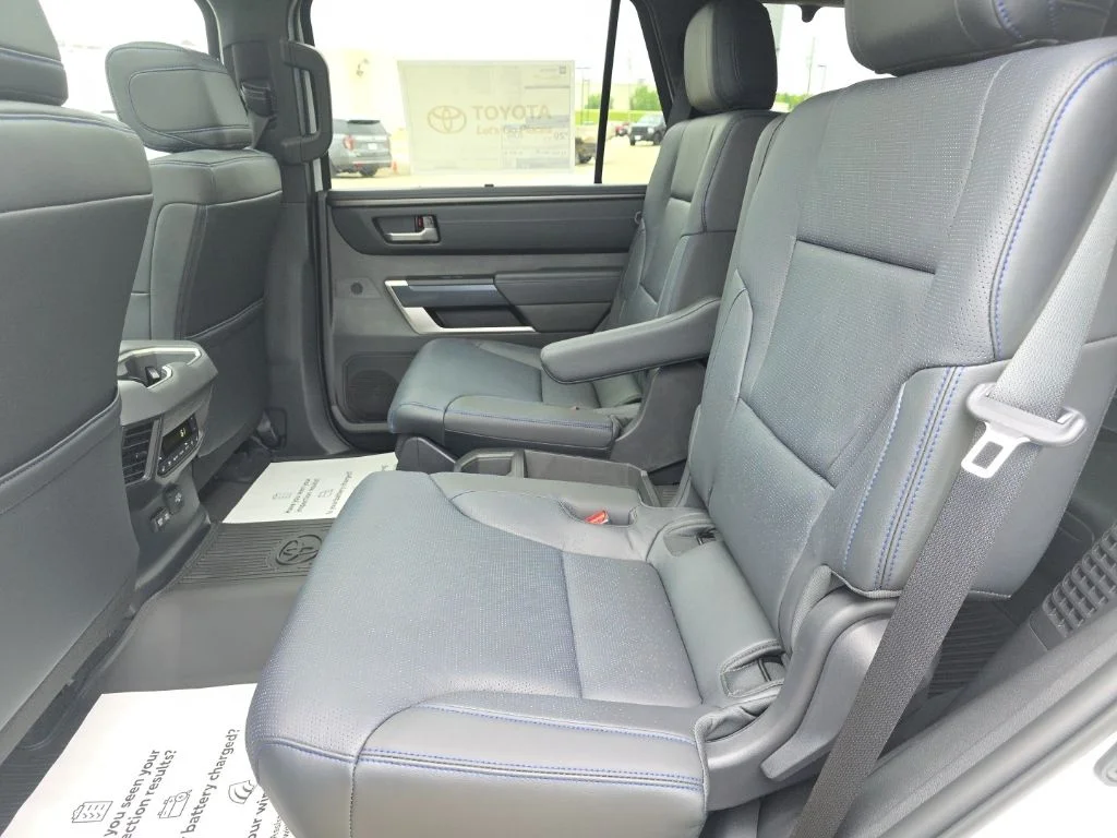 New 2026 Wind Chill Pearl <sup>1</sup> Toyota  Platinum image 22