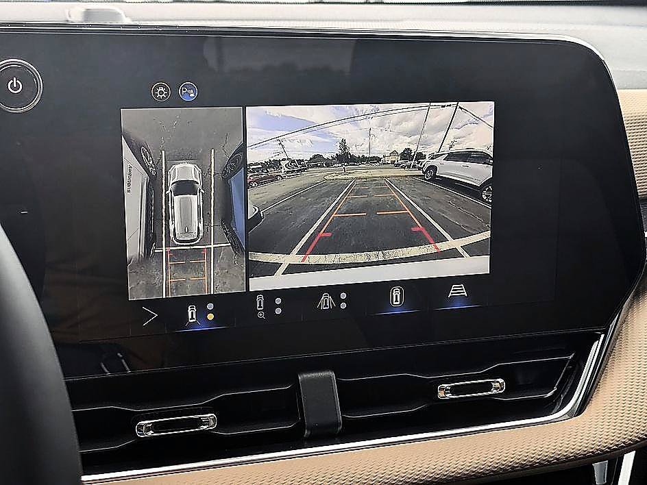 New 2026 Polar White Tricoat Chevrolet ACTIV image 20