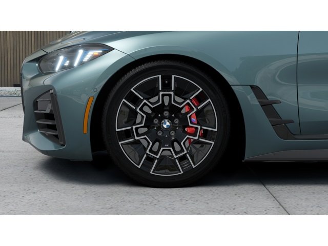 New 2026 Cape York Green Metallic BMW M440i xDrive image 7