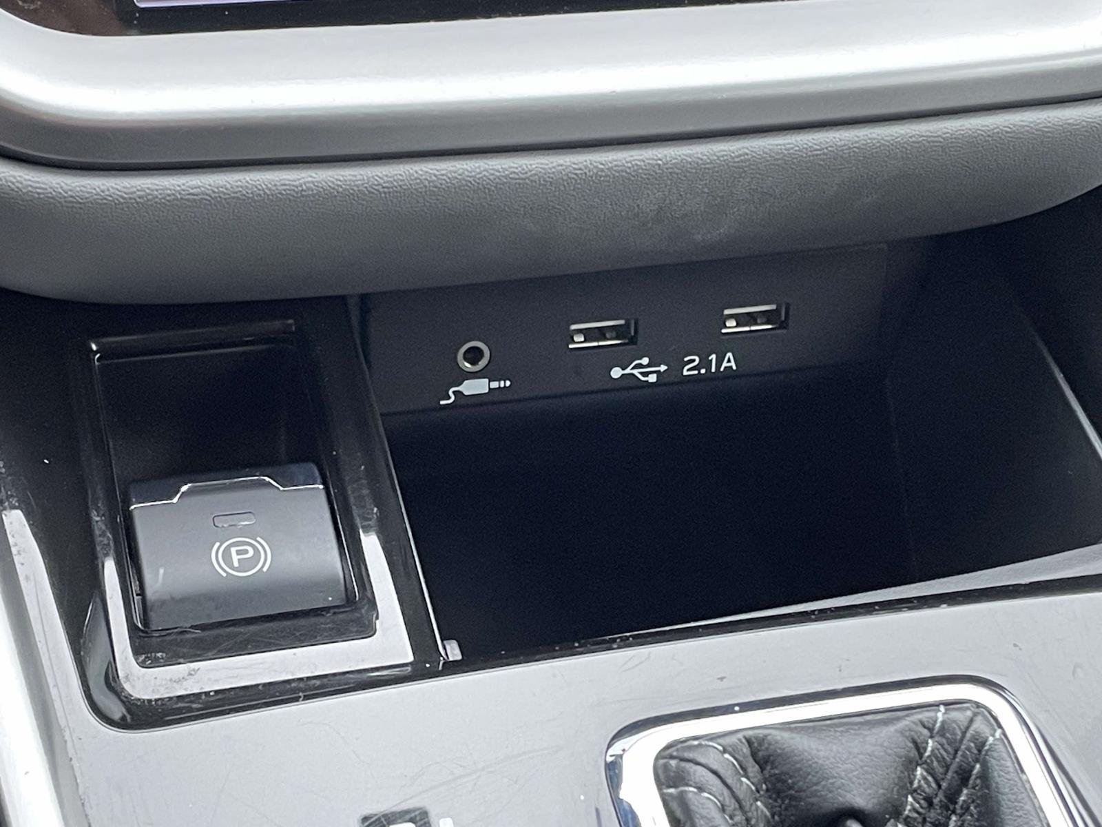 Used 2022 Crystal White Pearl Subaru Premium image 19