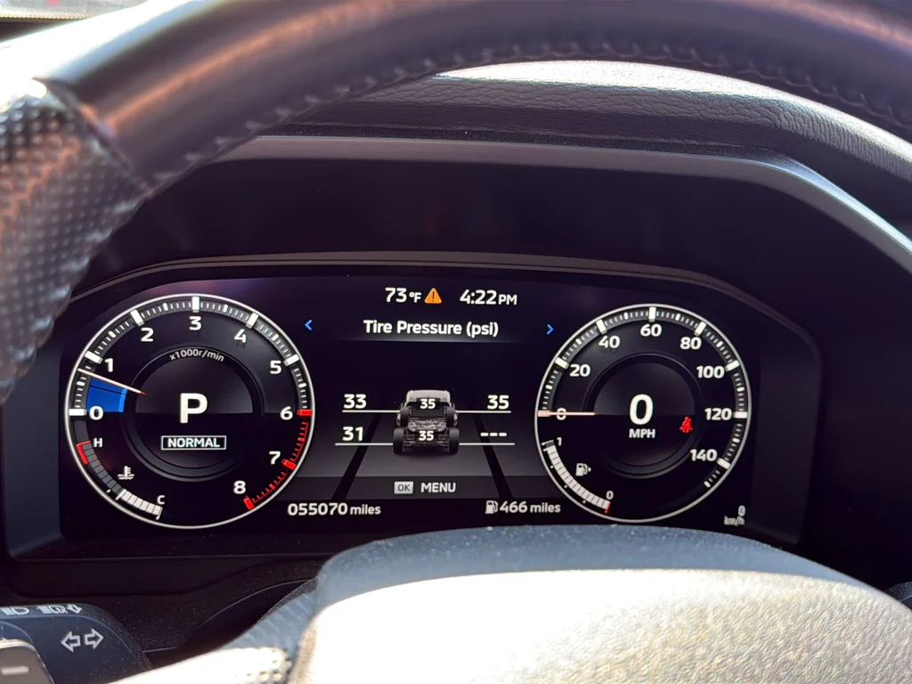 Used 2024  Mitsubishi SE Black Edition image 38