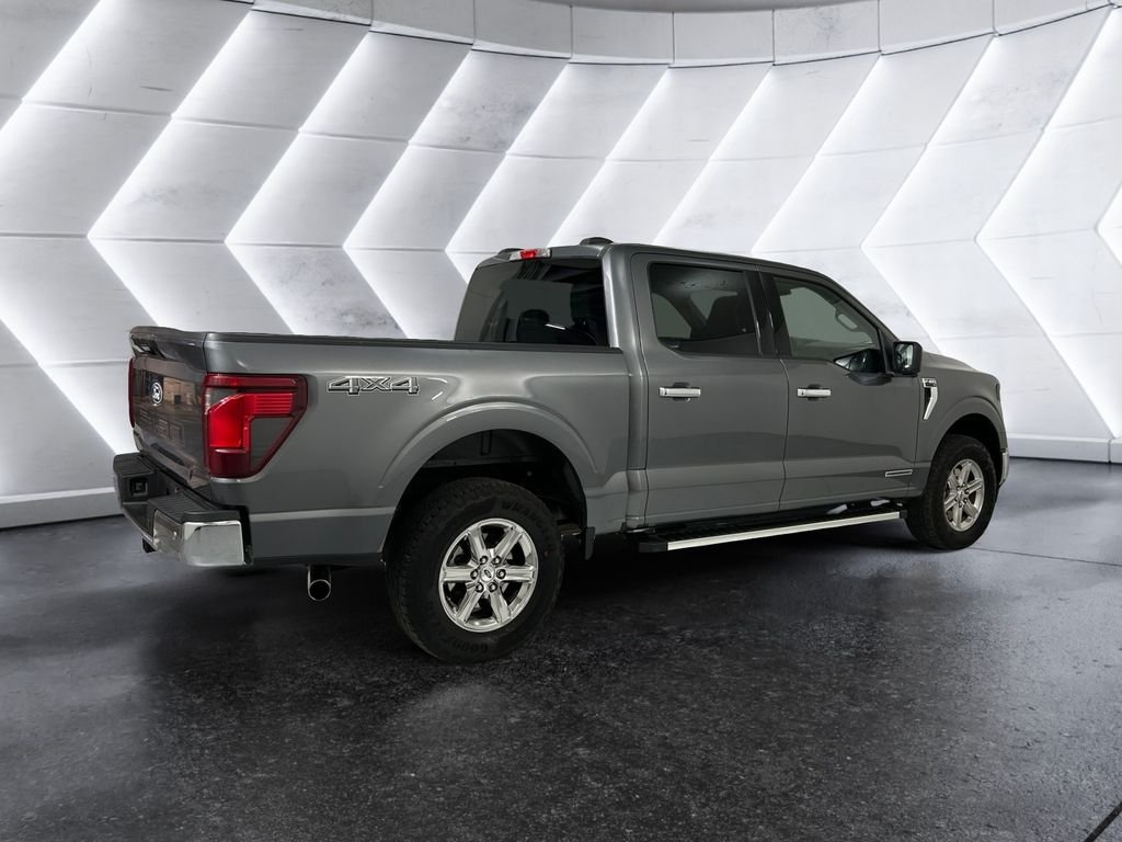 Used 2024 Gray Ford XLT image 4