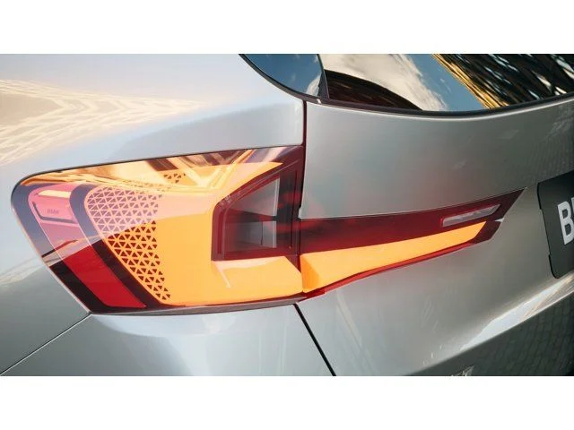 New 2026 Space Silver Metallic BMW xDrive28i image 8