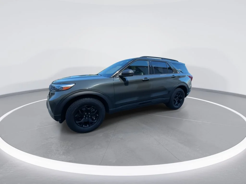 Used 2022 Green Ford Timberline image 4