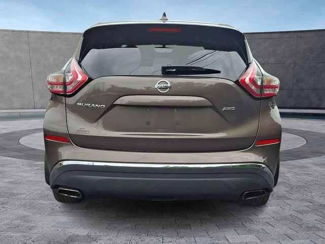 Used 2016 Brown Nissan S image 9