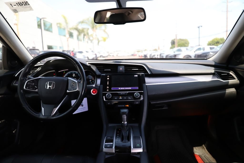 Used 2018 Lunar Silver Metallic Honda EX-L image 6