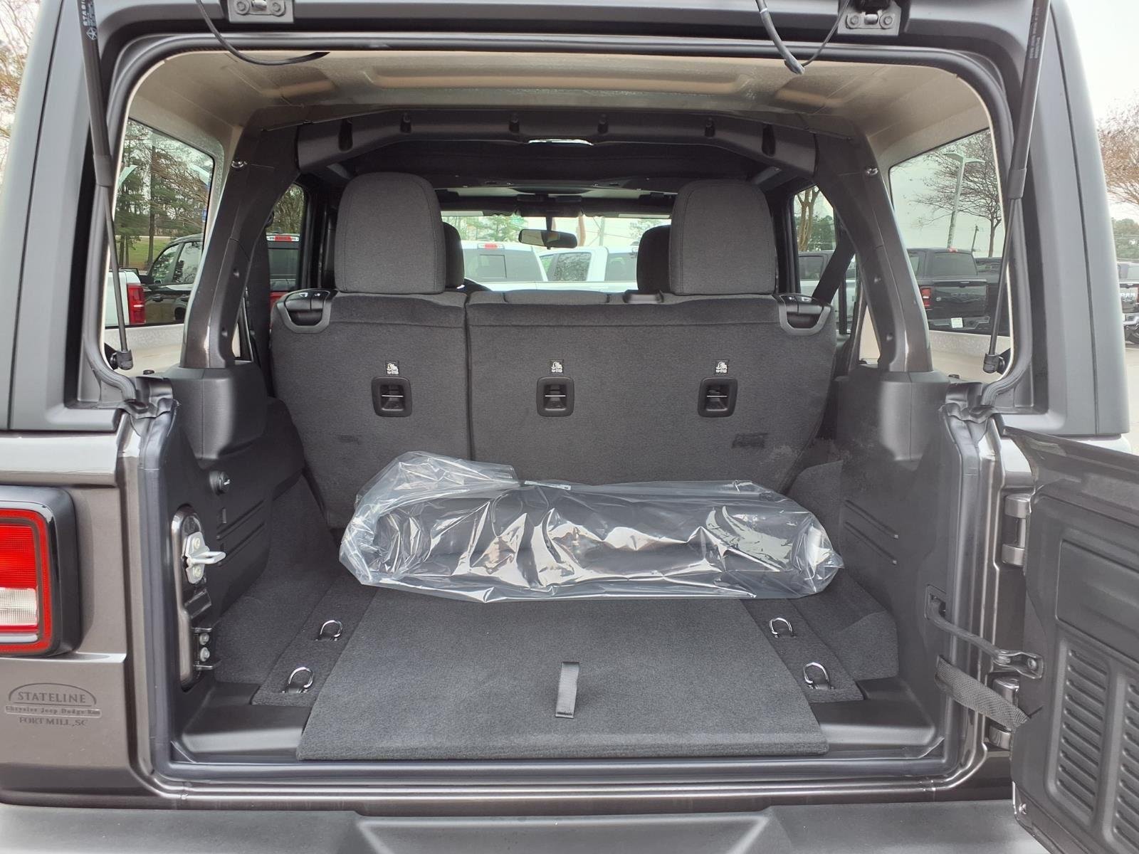 New 2026 Granite Crystal Metallic Clear-Coat Exterior Paint Jeep Sport image 30