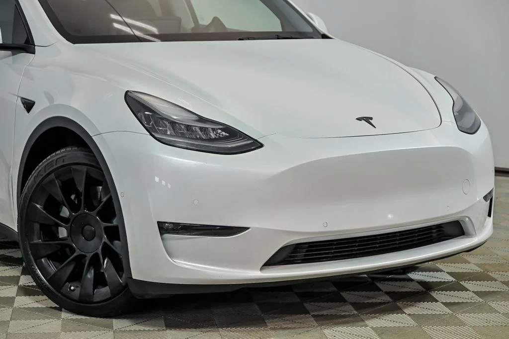 Used 2021 Tesla Model Y Long Range with VIN 5YJYGDEE3MF210917 for sale in St. Charles, IL