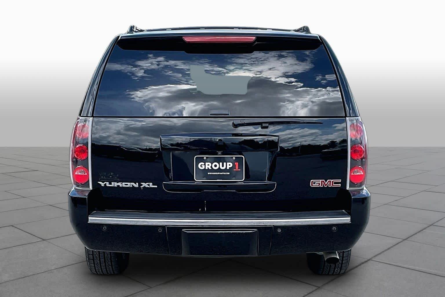Used 2014 ONYX BLACK GMC Denali image 4