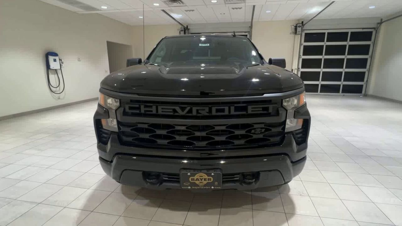 2025 Chevrolet Silverado 1500 Custom - Photo 34