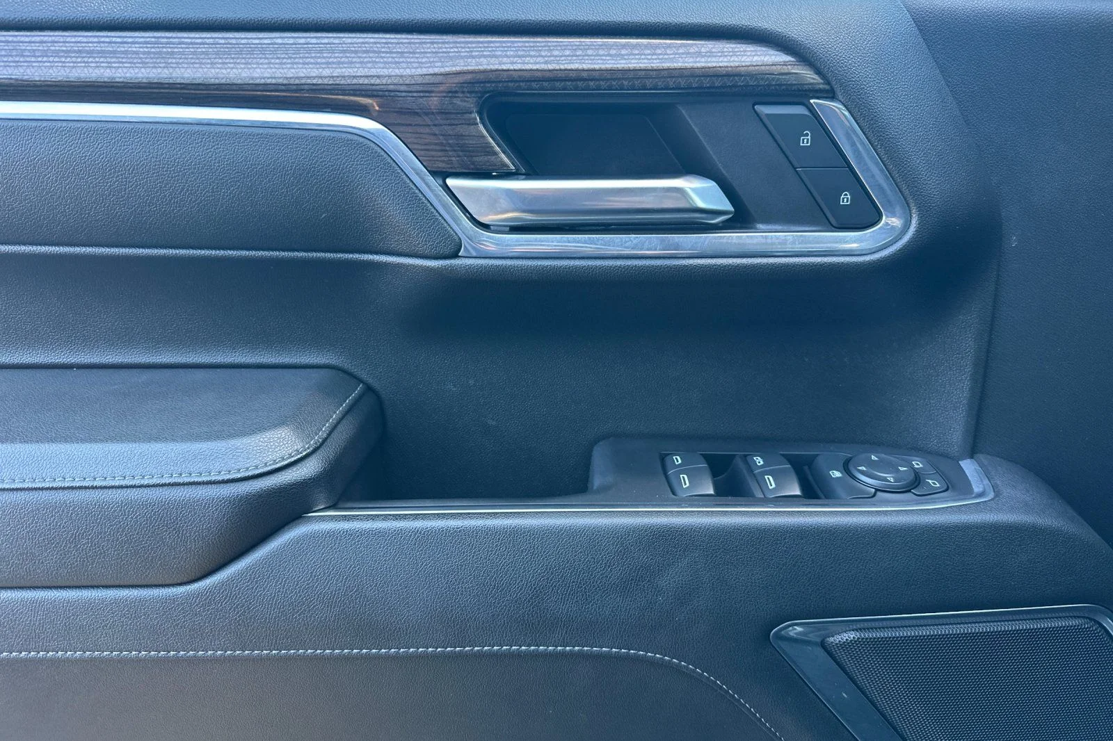 2024 Chevrolet Silverado 1500 RST - Photo 11