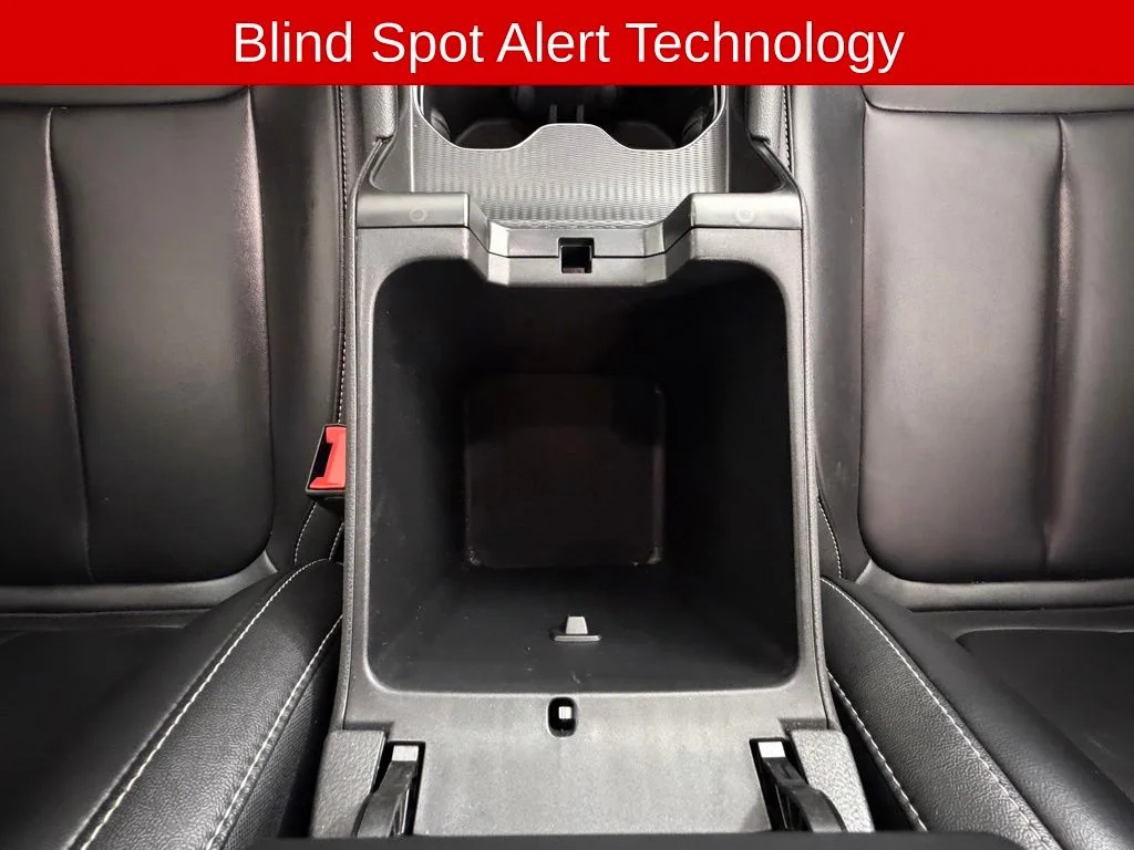 Used 2024 Velvet Red Pearlcoat Jeep Limited image 12