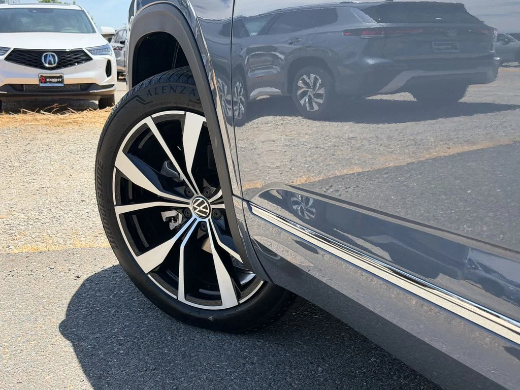 New 2026 Pure Gray Volkswagen 2.0T SEL Premium R-Line image 12