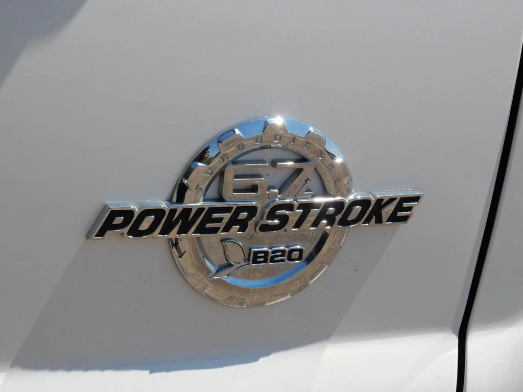 Used 2013 White Ford Lariat image 11