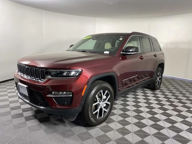 Used 2025 Red Jeep Limited image 4