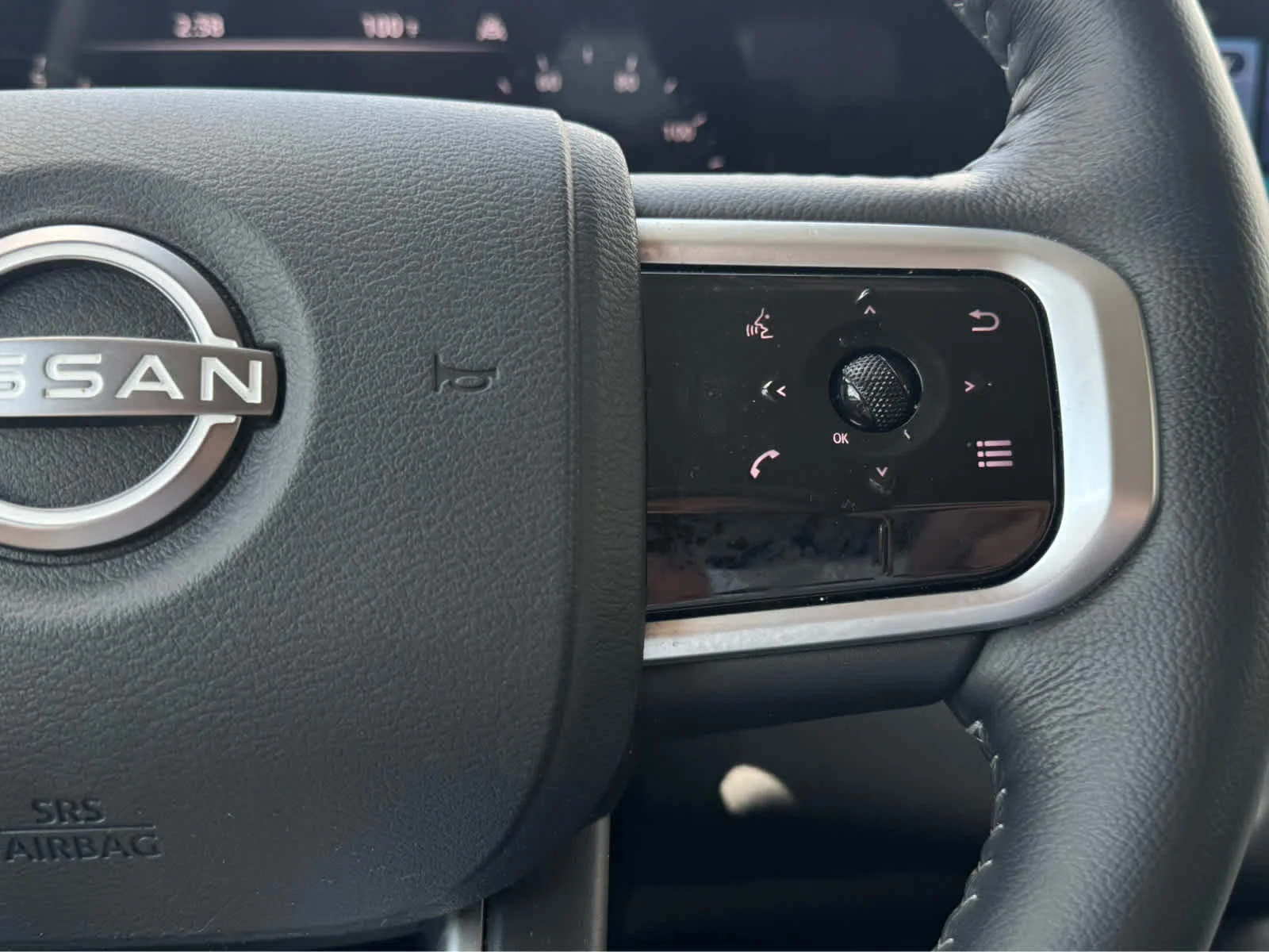 Used 2025 Super Black Nissan SV image 24