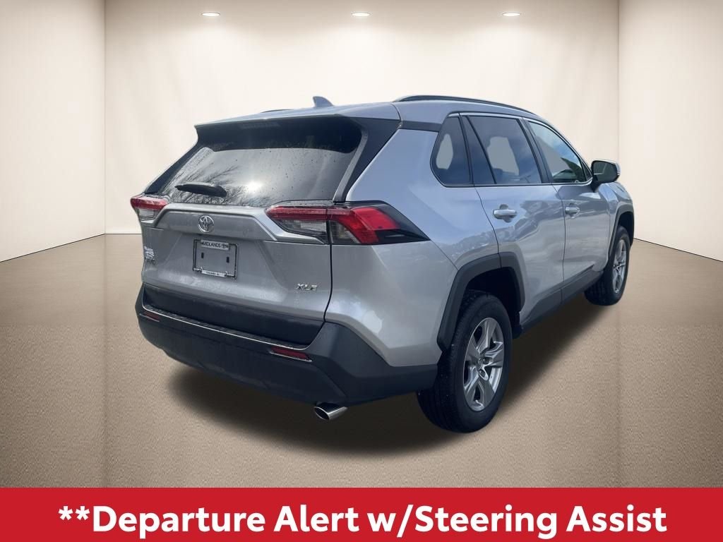 2024 Toyota RAV4 XLE - Photo 6
