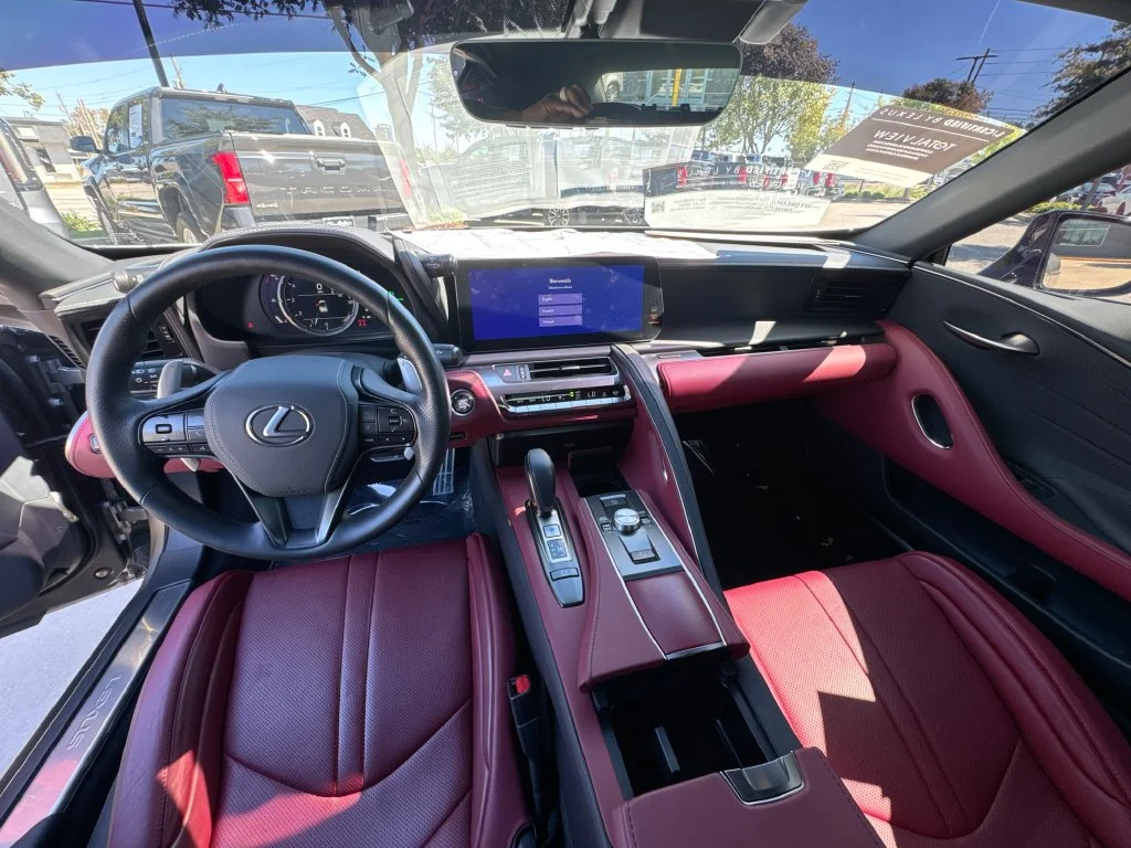 Used 2024 Silver Lexus 500 image 24