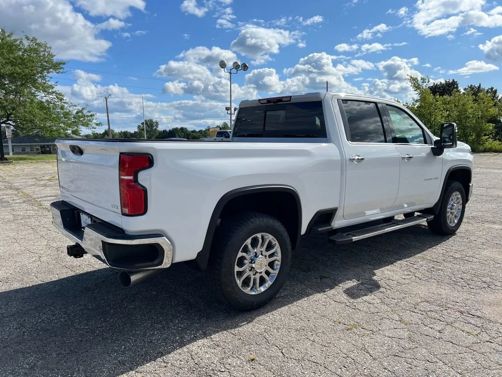 2025 Chevrolet Silverado 2500 HD LTZ - Photo 3