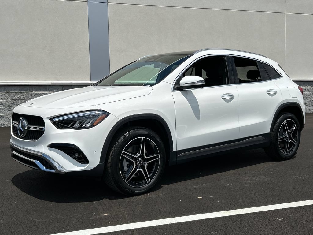 New 2026 Polar White Mercedes-Benz GLA250 image 38