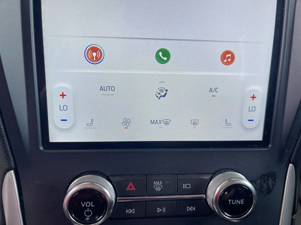 Used 2023 Blue Ford SEL image 18