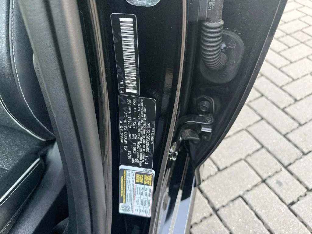 Used 2025 Black Kia GT-Line image 31