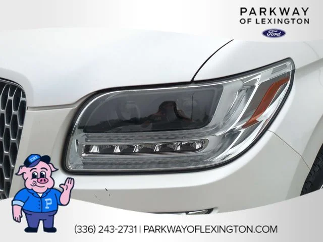 Used 2019 White Lincoln Reserve image 9