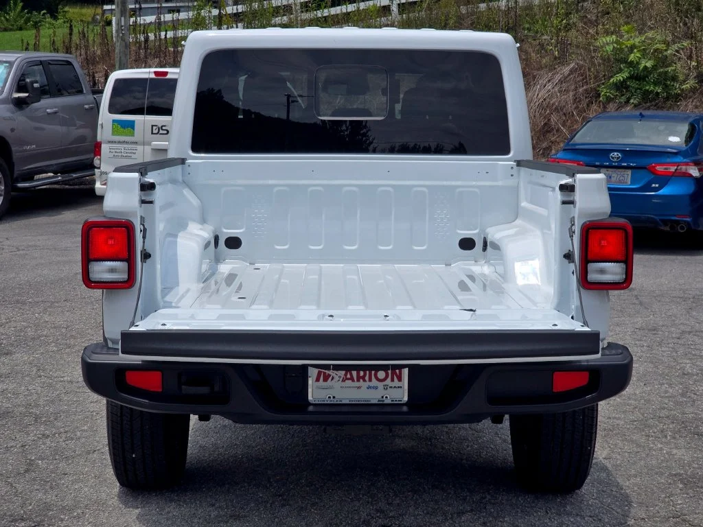 New 2026 White Jeep Sahara image 12