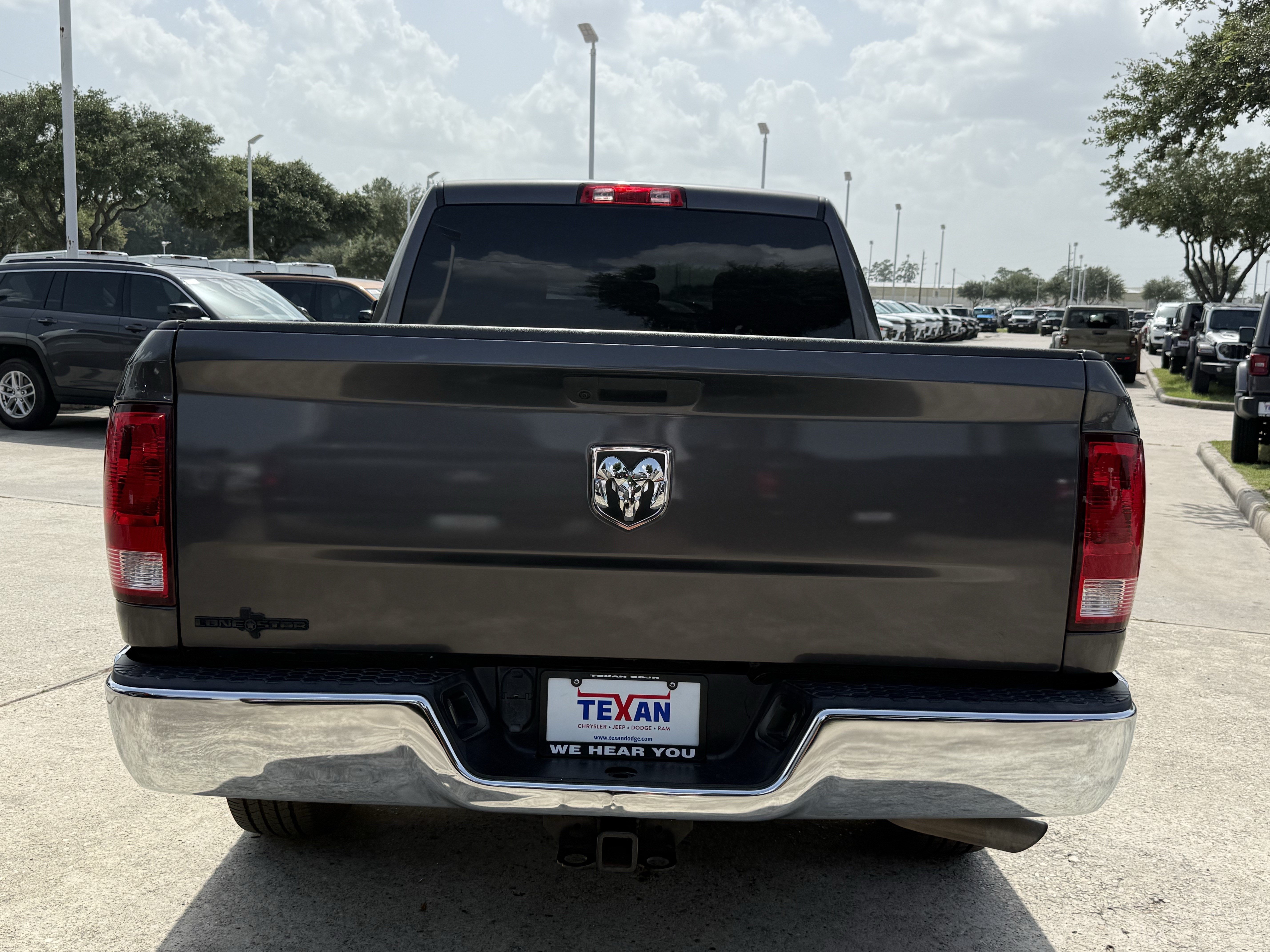 Used 2019 Granite Crystal Metallic Clearcoat Ram Tradesman image 5