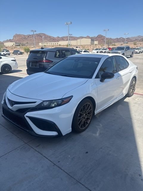 2023 Toyota Camry SE Nightshade's photo