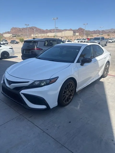 2023 Toyota Camry SE Nightshade's photo