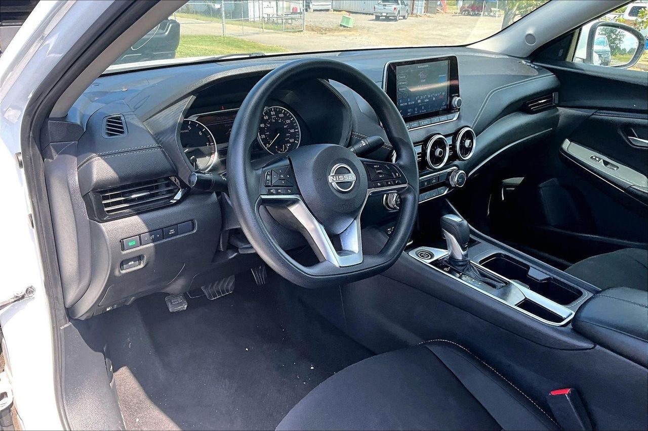 Used 2024 Aspen White Tricoat Nissan SV Xtronic CVT image 5