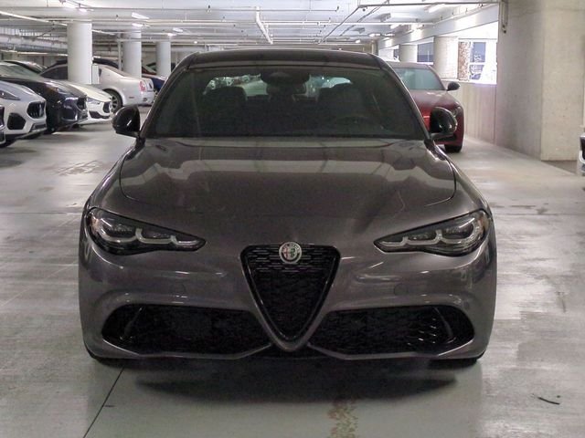 New 2026 Vesuvio Gray Metallic Exterior Paint Alfa Romeo Sprint image 2