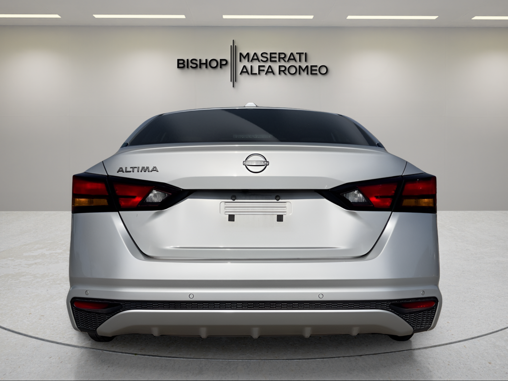 Used 2025 Silver Nissan 2.5 SV image 5