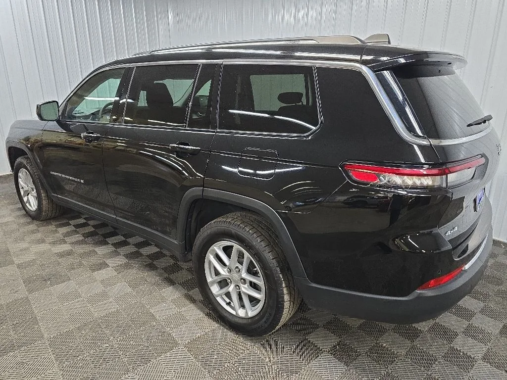 Used 2024 Black Jeep Laredo image 9