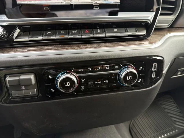 New 2026 Sterling Metallic GMC Elevation image 26