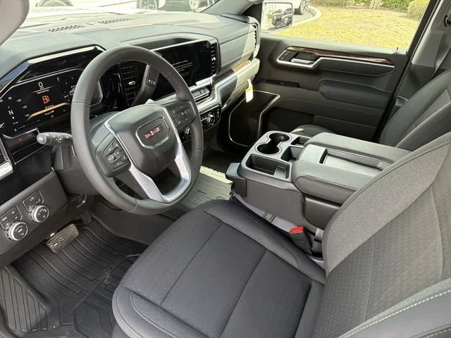 New 2026 Summit White GMC SLE image 18