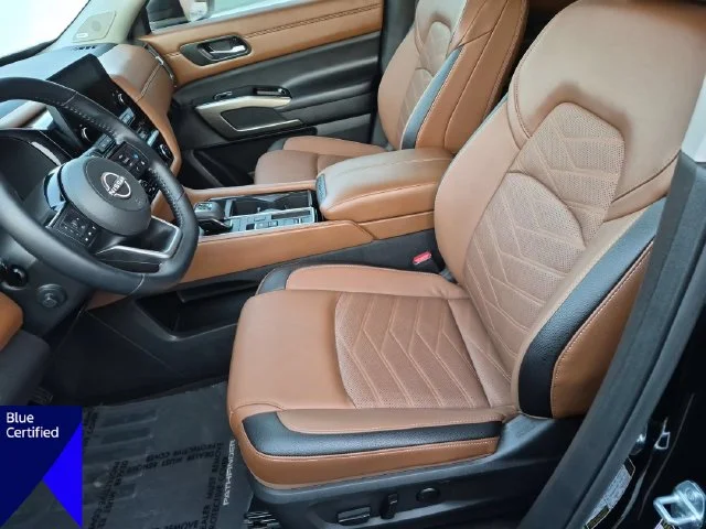 Used 2025 Black Nissan Platinum image 17