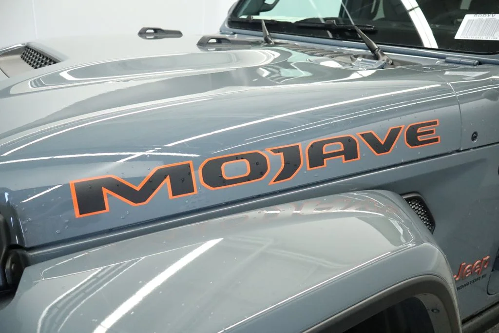 New 2026 Anvil Clear-Coat Exterior Paint Jeep Mojave X image 14
