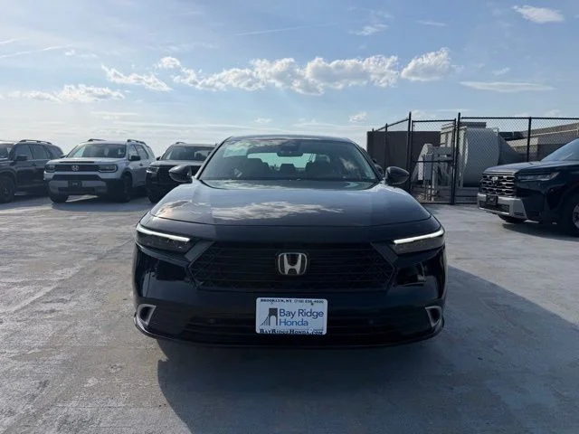 Used 2025 Black Honda Touring image 2
