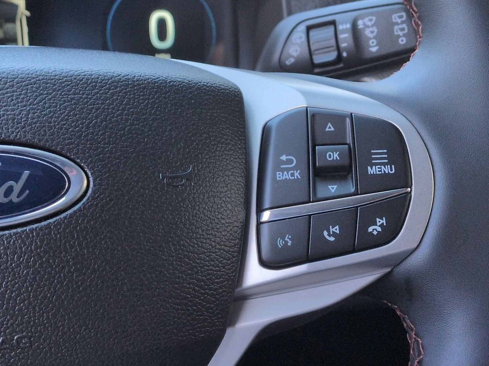 2025 Ford Explorer Active - Photo 25